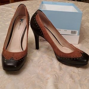 Light and dark brown 4 inch heels